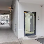 Spacious With Panoramic View Of By Renters