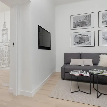 Spacious With Panoramic View Of By Renters