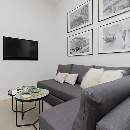 Spacious With Panoramic View Of By Renters * Varšava