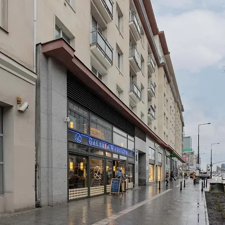 Spacious With Panoramic View Of By Renters