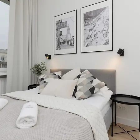 Spacious With Panoramic View Of By Renters *