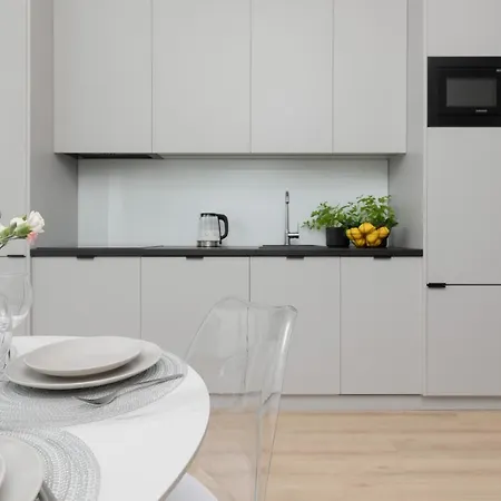 Spacious With Panoramic View Of By Renters *